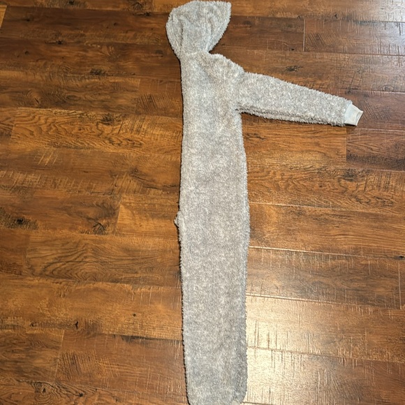 Cat & jack gray soft fluffy pajama size L 10/12 - Picture 5 of 7